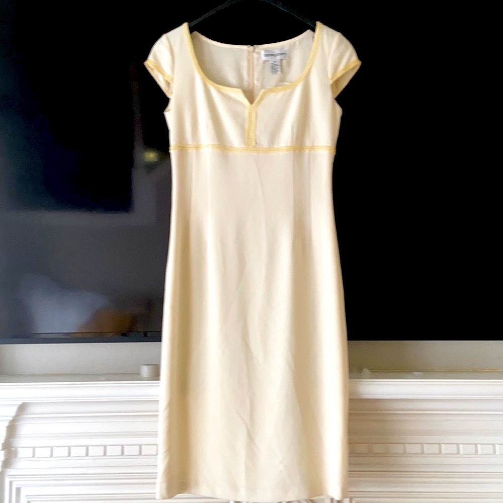 BLOOMINGDALE’S IVORY  SQUARE NECK CAP SLEEVE SEMI-FORMAL SHEATH DRESS